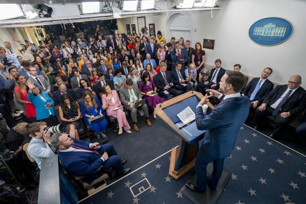 Vice President JD Vance Hosts Press Briefing Vice President JD Vance briefs members of the media in the press room of the White House in Washington DC on Thursday, September 3, 2026. It is the first White House press briefing in 42 days with Vance speaking in place of a press secretary — a position that remains vacant after Karoline Leavitt s recent departure. Photo by Daniel Heuer Pool ABACAPRESS.COM WASHINGTON DC United States  Copyright: xPool ABACAx