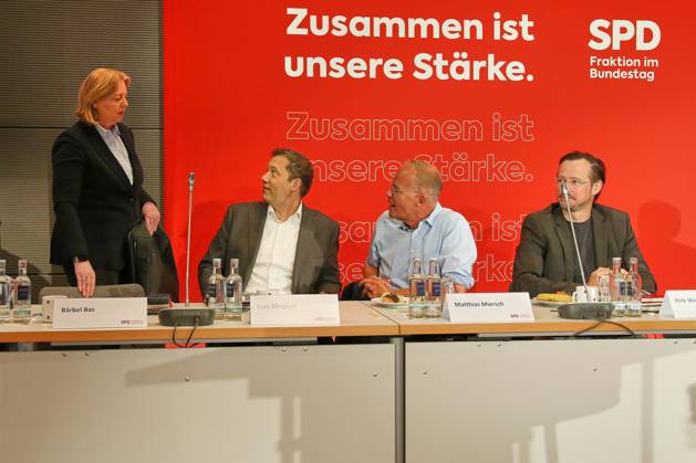Berlin, Germany, September 4, 2026 German Bundestag SPD Caucus Meeting Federal Minister of Labor and Social Affairs Bärbel Bas (SPD), Federal Minister of Finance Lars Klingbeil (SPD), Matthias Miersch (SPD), and Dirk Wiese (SPD) Copyright: xdtsxNachrichtenagenturx dts_132703