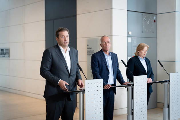 SPD, Bundestag Caucus, Caucus Retreat in Berlin, Reichstag Building, Caucus Retreat, Meeting, SPD, Bundestag Caucus, Press Statement, Caucus Chair, Matthias Miersch, Chair, Lars Klingbeil, Vice Chancellor, Bärbel Bas, Federal Minister, Chair Berlin Berlin GER