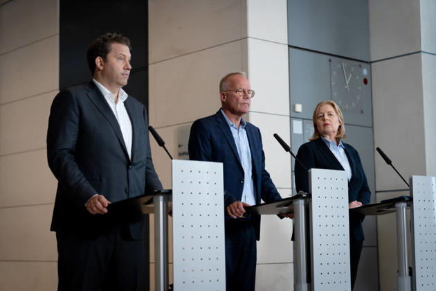 SPD, Bundestag Caucus, Caucus Retreat in Berlin, Reichstag Building, Caucus Retreat, Meeting, SPD, Bundestag Caucus, Press Statement, Caucus Chair, Matthias Miersch, Chair, Lars Klingbeil, Vice Chancellor, Bärbel Bas, Federal Minister, Chair Berlin Berlin GER