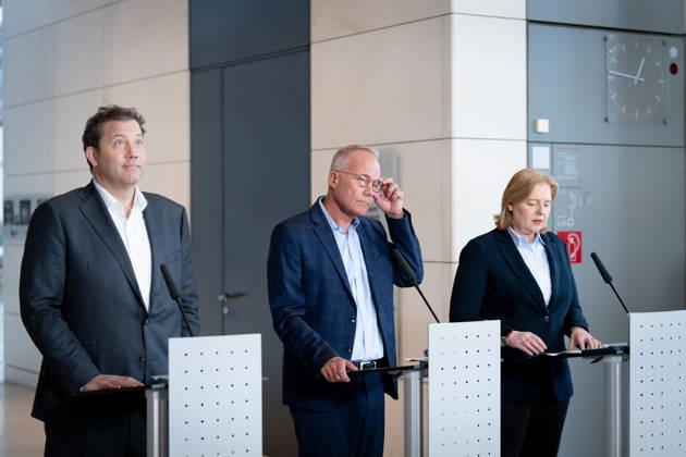 SPD, Bundestag Caucus, Caucus Retreat in Berlin, Reichstag Building, Caucus Retreat, Meeting, SPD, Bundestag Caucus, Press Statement, Caucus Chair, Matthias Miersch, Chair, Lars Klingbeil, Vice Chancellor, Bärbel Bas, Federal Minister, Chair Berlin Berlin GER