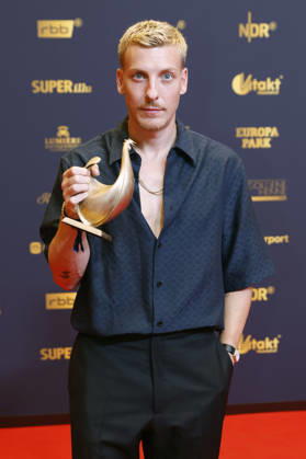 Felix Lobrecht at the 32nd Golden Hen Awards ceremony in 2026 at the Leipzig Trade Fair, September 4, 2026 Foto:xR.xStoffelsx xFuturexImagex henne_6644