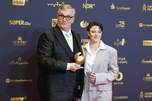 Hape Kerkeling and Tahnee Schaffarczyk at the 32nd Golden Hen Awards ceremony in 2026 at the Leipzig Trade Fair, September 4, 2026 Foto:xR.xStoffelsx xFuturexImagex henne_6658