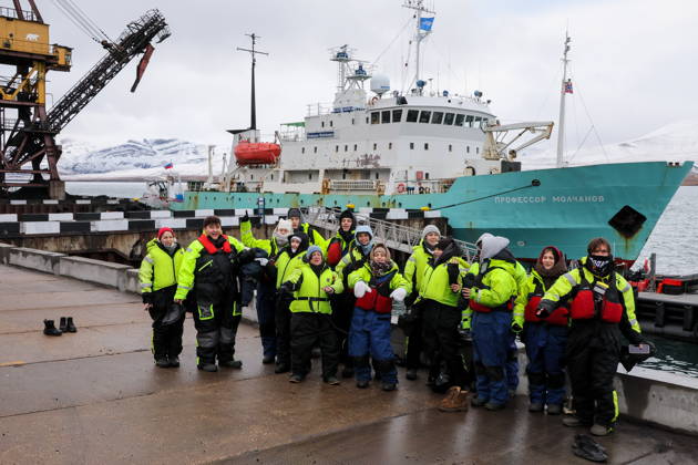 NORWAY - SEPTEMBER 5, 2026: Participants of the Arctic Biennale research and art expedition are seen near the Professor Molchanov research vessel moored in the Port of Barentsburg on the Spitsbergen Archipelago Norway  - ZUMAt113 20260905_zaa_t113_195 Copyright: xSergeixMalgavkox