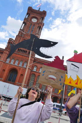 September 5, 2026, Berlin, Germany: Protest against skyrocketing rents in front of the Rotes Rathaus