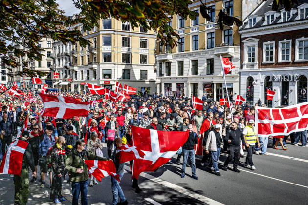 The Danish People is holding a so-called remigration march. Activists from the right and the left are holding demonstrations. The initiative, The Danish People, is holding a so-called remigration march and is being met by a counter-demonstration organized by the Joint Initiative Against Racism and Discrimination in Østerbro  Copyright: NILSxMEILVANG NilsxMeilvangx spdk20260905-160225-L