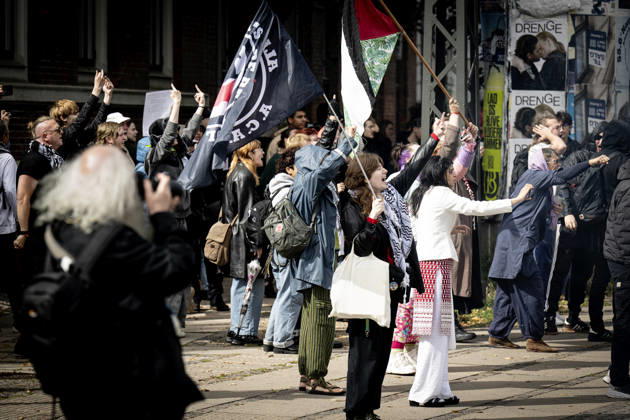 Activists from the right and the left are holding demonstrations. The group Det Danske Folk is organizing a so-called remigration march and is facing a counter-demonstration by the Joint Initiative Against Racism and Discrimination in Østerbro, Copenhagen on September 5, 2026. Photo by Nils Meilvang, Scanpix 2026, Copenhagen, Denmark  Copyright: NILSxMEILVANG NilsxMeilvangx spdk20260905-180140-L