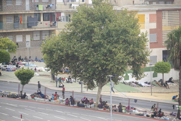 The Government Takes Control of the Port of Ceuta to Provide Humanitarian Assistance to Migrants Several migrants camped out on the street on September 6, 2026, in Ceuta, Spain. The government is taking control of the port of Ceuta to provide humanitarian assistance to migrants in tents and other spaces, as provided for in a resolution from the Ministry of Transportation and Sustainable Mobility published this Saturday and reviewed by Europa Press. Specifically, the department led by Óscar Puente authorizes the Secretary of State for Migration to temporarily use an area of 16,000 square meters of public port land located in the Poniente Expansion, Phase I, within the service area of the Port of Ceuta SEPTEMBER 5, 2026 MIGRANTS IMMIGRATION  Copyright: xMarcosxMorenox 7751562