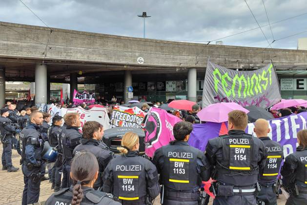 Halle an der Saale, Saxony-Anhalt, Germany, September 5, 2026: A demonstration under the slogan Stay Antifa sees participants march from the main train station to Riebeckplatz to protest against the far right and the AfD on the eve of the state election. Copyright: xdtsxNachrichtenagenturx dts_132770