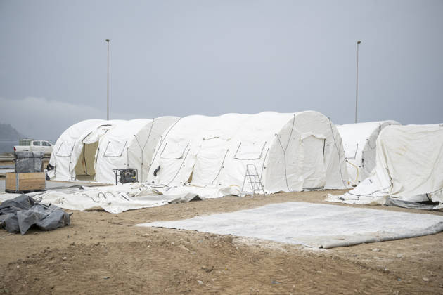 Installation of new tent shelters in Ceuta Installation of new tent shelters next to the Ceuta Food Bank, September 5, 2026, in Ceuta, Spain The government takes control of the port of Ceuta to provide humanitarian assistance to migrants in tents and other spaces, as provided for in a resolution by the Ministry of Transportation and Sustainable Mobility published this Saturday, as reported by Europa Press SEPTEMBER 5, 2026 TENT CAMP MIGRANTS IMMIGRANTS MIGRATION CRISIS HUMANITARIAN CRISIS Ceuta Ceuta, Spain  Copyright: xMarcosxMorenox 7751755