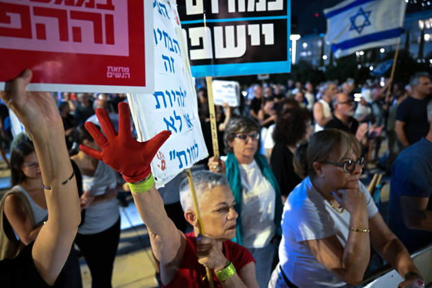 Government s military and political policies protested in Tel Aviv TEL AVIV, ISRAEL - SEPTEMBER 5: Demonstrators gather at Habima Square to protest Prime Minister Benjamin Netanyahu and the current government s military and political policies in Tel Aviv, Israel, on September 5, 2026. The demonstrators call for an end to Israel s attacks on Gaza and its settlement policies, while carrying banners protesting ongoing violations by Israeli soldiers in the West Bank. Mostafa Alkharouf Anadolu Tel Aviv Israel. Editorial use only. Please get in touch for any other usage.  Copyright: x2026xAnadoluxMostafaxAlkharoufx