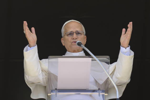 ANGELUS Italy, Rome, Vatican, 2026 9 6 Pope Leo XIV delivers his blessing to pilgrims from the window of the apostolic palace overlooking St. Peter s Square during the Angelus prayer at The Vatican EDITORIAL USE ONLY - NO BOOKS Copyright: xVATICANxMEDIA xCatholicxPressxPhotox