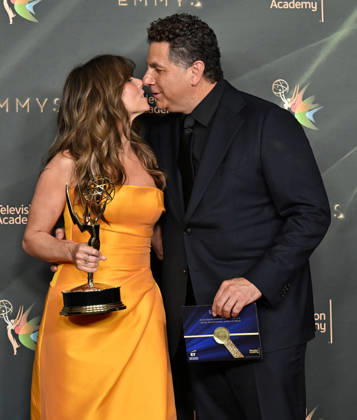 78th Emmy Awards Night 2 Linda Cardellini and Steve Rodriguez in the press room at the 78th Emmy Awards Night 2, held at the Peacock Theatre in Los Angeles, Ca. on September 6, 2026. Los Angeles Peacock Theatre California USA Copyright: xStarbuck xAFF-USA.COMx