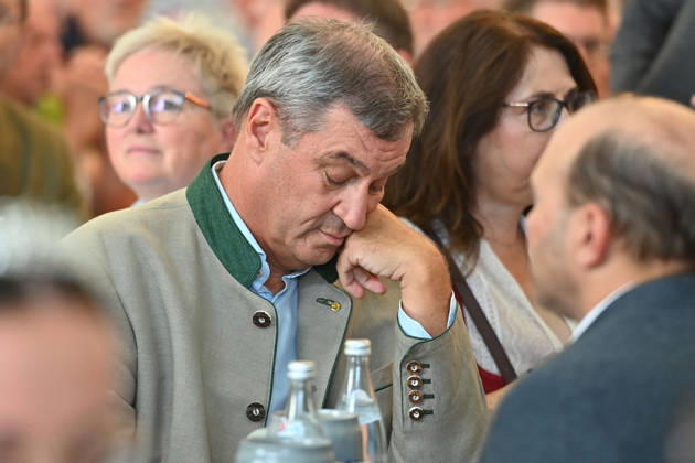 Markus SOEDER, Minister-President of Bavaria and CSU Chairman, at a beer table, skeptical, pensive. Political Gillamoos on September 7, 2026, in Abensberg,