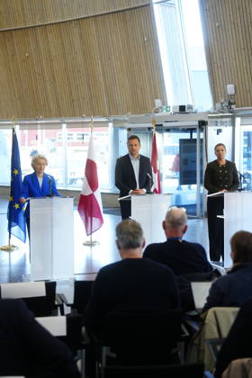 DENMARK GREENLAND Press Conference with von der Leyen, Mette Frederiksen, and Jens Frederik Nielsen Prime Minister Mette Frederiksen, Greenland’s government leader Jens Frederik Nielsen, and European Commission President Ursula von der Leyen hold a press conference in Nuuk, Greenland, on Monday, September 7, 2026. Photo by Mads Claus Rasmussen, Scanpix 2026, Nuuk, Denmar Copyright: MadsxClausxRasmussenx spdk20260907-142305-L