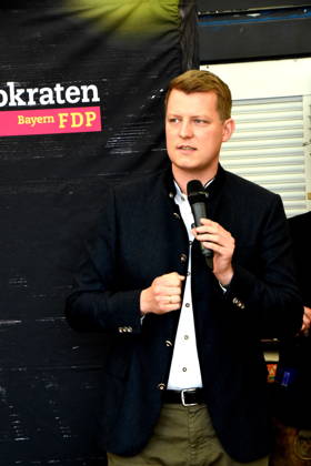 Henning Höne, Member of the State Parliament (MDL) and Deputy Federal Chairman of the FDP, Abensberg, September 7, 2026: Political breakfast at the Gillermoosim FDP event in the Gillamoosicci tent. Photo: Abendsberg