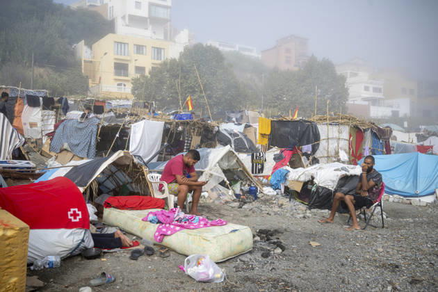 Settlements Continue on El Trampolín Beach Settlements on El Trampolín Beach, as of September 7, 2026, in Ceuta, Spain. Despite having been cleared, the camp on El Trampolín Beach resembles a makeshift city and remains occupied by people who continue to arrive in Ceuta. SEPTEMBER 7, 2026 Ceuta, Spain  Copyright: xMarcosxMorenox 7756335