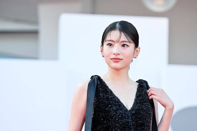 September 7, 2026, Venice, Rome, Italy: Natsuki Deguchi on the red carpet for the film Look Back at the 83rd Venice International Film Festival, Venice, September 7, 2026 Venice Italy  - ZUMAa289 20260907_zia_a289_243 Copyright: xMariaxLauraxAntonellix xAgfx