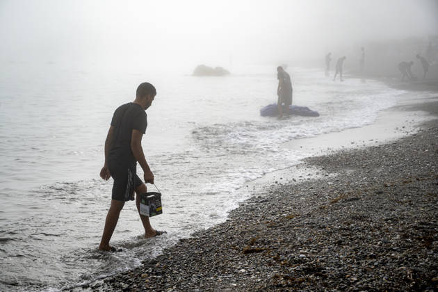 Settlements Continue on El Trampolín Beach Migrants relax on El Trampolín Beach, September 7, 2026, in Ceuta, Spain. Despite having been cleared, the camp on El Trampolín Beach resembles a makeshift city and remains occupied by people who continue to arrive in Ceuta. SEPTEMBER 7, 2026 Ceuta, Spain  Copyright: xMarcosxMorenox 7756362