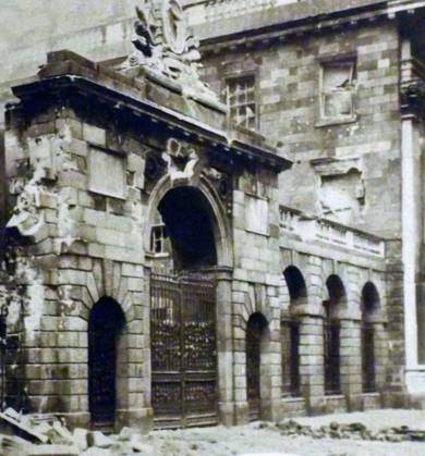 RECORD DATE NOT STATED Destruction at the Four Courts, during The Easter Rising Destruction at the the Four Courts, during The Easter Rising also known as the Easter Rebellion, was an armed insurrection staged in Ireland during Easter Week, 1916. The Rising was mounted by Irish republicans with the aims of ending British rule in Ireland and establishing an independent Irish Republic. Early on Monday morning, 24 April 1916, roughly 1,200 Volunteers and Citizen Army members took over strongpoints in Dublin city centre. Editorial use only. All other uses to be cleared with the copyright owner (World History Archive), in advance., WHA_037_0504.jpg, Destruction; Four Courts; Easter Rising; Easter Rebellion; Ireland; armed insurrection; Irish rep Copyright: xx