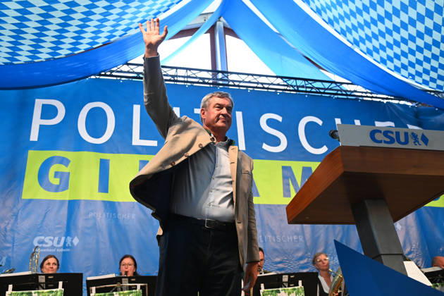 Markus SOEDER, Minister-President of Bavaria and CSU Chairman, is being celebrated after his speech at the Politischer Gillamoos on September 7, 2026, in Abensberg,