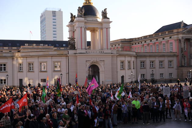 Protesters at the state parliament during a rally against the Alternative for Germany (AfD) party following its victory in the state election in Saxony-Anhalt, Alter Markt, Potsdam, September 7, 2026 Rally against the AfD in Potsdam