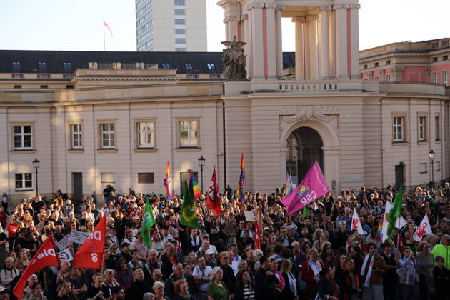 Protesters at the state parliament during a rally against the Alternative for Germany (AfD) party following its victory in the state election in Saxony-Anhalt, Alter Markt, Potsdam, September 7, 2026 Rally against the AfD in Potsdam