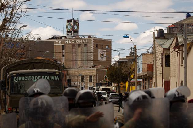 September 7, 2026, Vincha, Bolivia: VIACHA, BOLIVIA Ã¢â‚¬? SEPTEMBER 7, 2026: Damage is seen to homes near the RAM-2 Ã¢â‚¬oeBoloÂ­varÃ¢â‚¬Â? Mechanized Artillery Regiment, three days after explosions at the military installation in Viacha, near La Paz. The blast wave shattered windows and damaged walls and roofs in surrounding residential areas as rescue teams continued searching the site for missing people. Vincha Bolivia - ZUMAq101 20260907_zna_q101_197 Copyright: xAbadxMirandax