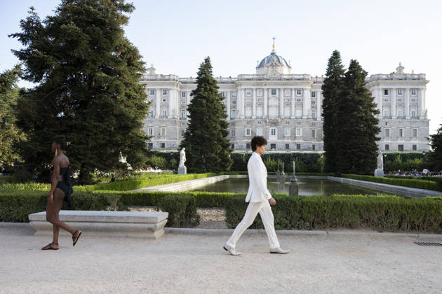 September 7, 2026, Madrid, Spain: A model parades with MadModa design during OMODA and Fashion Week Madrid in Madrid Jardines de Sabatini in Madrid. 7 of September of 2026 Spain Madrid Spain - ZUMAs197 20260907_aaa_s197_379 Copyright: xAtilanoxGarciax
