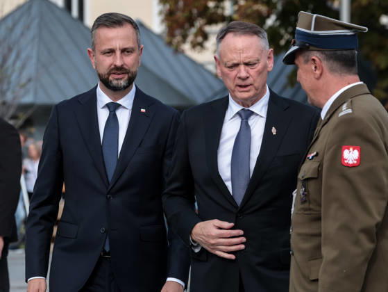 September 7, 2026, Kielce, Poland: Deputy Prime Minister and Minister of Defence of Poland Wladyslaw Kosiniak-Kamysz (L) welcomes Minister of Foreign Affairs of Canada David McGuinty (R). The politicians signed Memorandum of Understanding of bilateral defence cooperation between Canada and Poland. Kielce Poland - ZUMAs197 20260907_aaa_s197_412 Copyright: xDominikaxZarzyckax