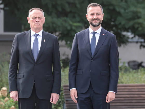 September 7, 2026, Kielce, Poland: Deputy Prime Minister and Minister of Defence of Poland Wladyslaw Kosiniak-Kamysz (R) welcomes Minister of Foreign Affairs of Canada David McGuinty (L). The politicians signed Memorandum of Understanding of bilateral defence cooperation between Canada and Poland. Kielce Poland - ZUMAs197 20260907_aaa_s197_432 Copyright: xDominikaxZarzyckax