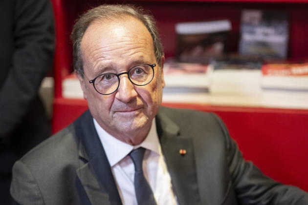 Francois Hollande Book Signing - Paris Former French President Francois Hollande during a book signing for his new book « Unir » in Paris on September 7, 2026. Photo by Eliot Blondet ABACAPRESS.COM Paris France France  Copyright: xBlondetxEliot ABACAx