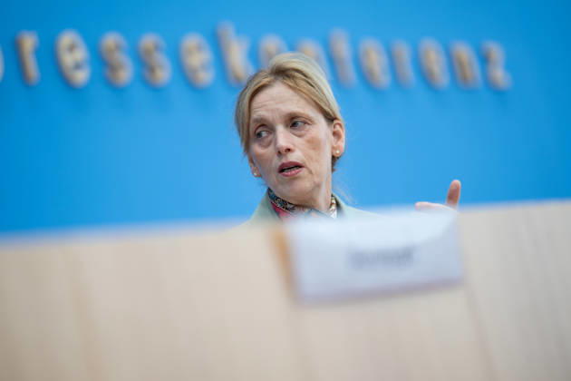 Karin Prien, Federal Minister of Education, Family, Senior Citizens, Women, and Youth, presents the results of the 2025 PISA study at the Federal Press Conference in Berlin. Release of the results of the 2025 PISA study, Berlin, Germany, at the Federal Press Conference Building