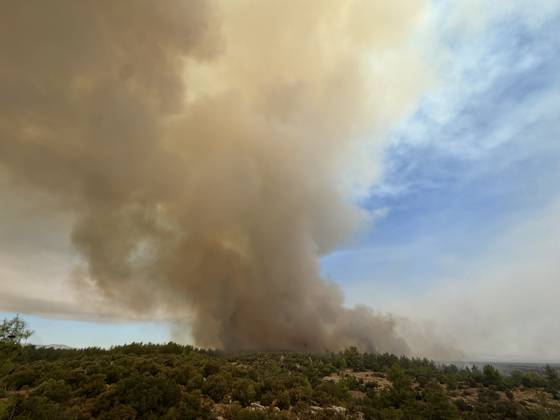 Wildfire breaks out in forested areas of Aksu and Kepez in Antalya ANTALYA, TURKIYE - SEPTEMBER 8: Firefighting teams battle a widespread wildfire spreading across forested areas in the Aksu and Kepez districts of Antalya, Turkiye, on September 8, 2026. Emergency crews deployed aircraft, water tenders, and ground personnel to conduct coordinated air and land containment operations as flames advanced rapidly through wooded terrain in the evening hours. Suleyman Elcin Anadolu Antalya Turkey. Editorial use only. Please get in touch for any other usage.  Copyright: x2026xAnadoluxSuleymanxElcinx