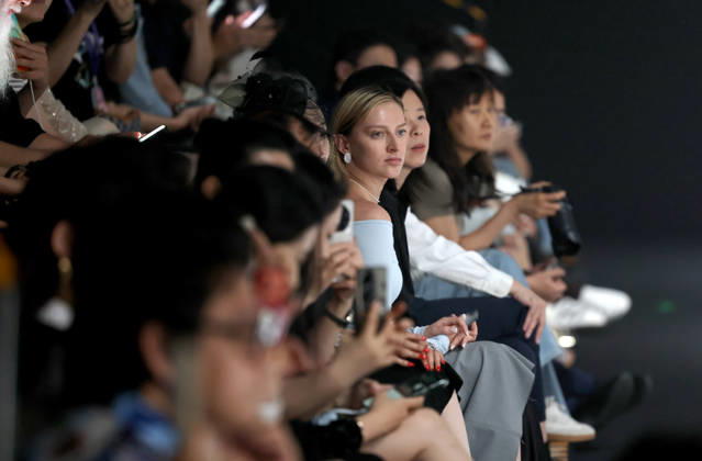 BEIJING, CHINA - SEPTEMBER 07: SYNA brand fashion is displayed on the runway at the 2026 China International Fashion Week Autumn session on September 7, 2026 in Beijing, China. The event showcases collections from various designers for the upcoming season. Copyright: xVCGx 111664998763