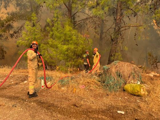 Firefighting continues against forest fire in Antalya ANTALYA, TURKIYE - SEPTEMBER 8: Firefighting teams work from the air and ground to extinguish a forest fire that broke out in Kumluca district and spread across a wide area in Antalya, Turkiye, on September 8, 2026. Mehmet Cakmak Anadolu Antalya Turkey. Editorial use only. Please get in touch for any other usage.  Copyright: x2026xAnadoluxMehmetxCakmakx