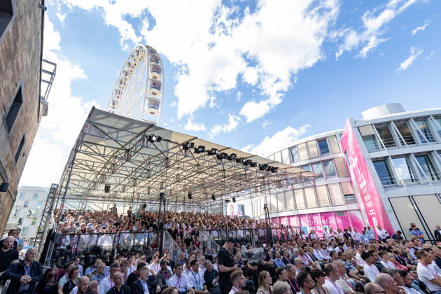 DIGITAL X 2026 at the Rheinauhafen in Cologne 08 09 26 Visitors learn more at DIGITAL X 2026, Deutsche Telekom’s annual digitalization event, at the Rheinauhafen in Cologne. Under the motto Navigate What’s Next, the focus is on artificial intelligence, cloud computing, cybersecurity, and connected infrastructures. Cologne, Rheinau Copyright: xMarcxJohnx