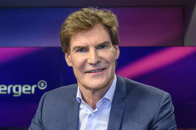 from left: Carsten Maschmeyer, entrepreneur, GER, Berlin, studio, guest on *Maischberger*, political talk show, TV, program, with host Sandra Maischberger, Das Erste, from Adlershof, Am Studio 20, September 8, 2026, Copyright: HMBxMedia UwexKoch