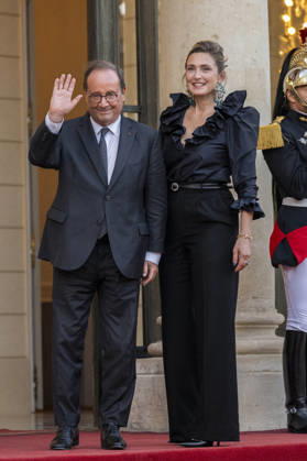 French State dinner for South Korea s President - Paris Socialistes et Apparentes MP Francois Hollande and French actress Julie Gayet arrive for a State dinner organised by France s President Emmanuel Macron for South Korea s President Lee Jae Myung at the Elysee Presidential Palace, in Paris on September 8, 2026.Photo by Eliot Blondet ABACAPRESS.COM Paris France France  Copyright: xBlondetxEliot ABACAx