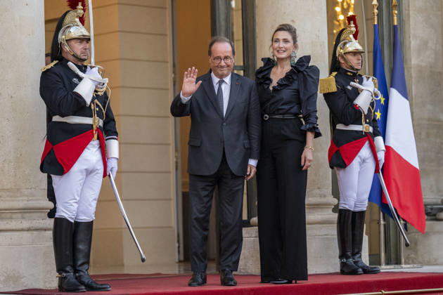 French State dinner for South Korea s President - Paris Socialistes et Apparentes MP Francois Hollande and French actress Julie Gayet arrive for a State dinner organised by France s President Emmanuel Macron for South Korea s President Lee Jae Myung at the Elysee Presidential Palace, in Paris on September 8, 2026.Photo by Eliot Blondet ABACAPRESS.COM Paris France France  Copyright: xBlondetxEliot ABACAx