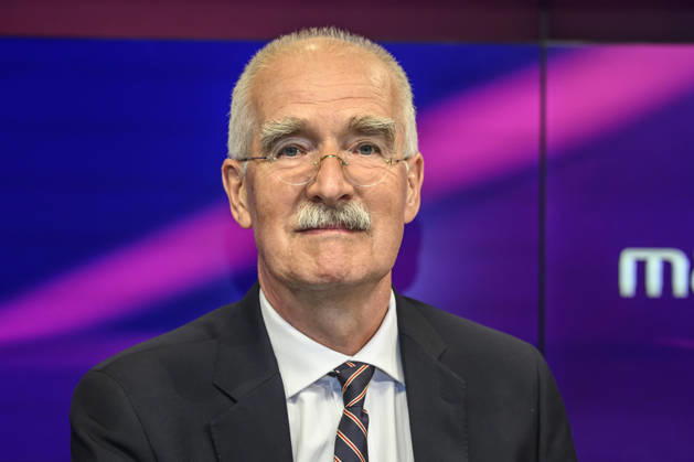 from left: Sergej Lochthofen, journalist, GER, Berlin, studio, guest on Maischberger, political talk show, TV, program, with host Sandra Maischberger, Das Erste, from Adlershof, Am Studio 20, September 8, 2026, Copyright: HMBxMedia UwexKoch
