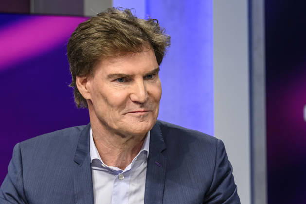 from left: Carsten Maschmeyer, entrepreneur, GER, Berlin, studio, guest on Maischberger, political talk show, TV, program, with host Sandra Maischberger, Das Erste, from Adlershof, Am Studio 20, September 8, 2026, Copyright: HMBxMedia UwexKoch