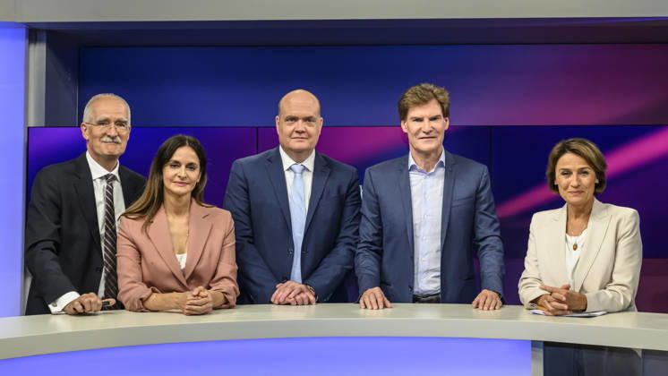 From left: Sergej Lochthofen, journalist; Iris Sayram, ARD Berlin Bureau; Robin Alexander, journalist and podcaster; Carsten Maschmeyer, entrepreneur, with Sandra Maischberger, GER, Berlin, studio, guest on *Maischberger*, political talk show, TV, program, hosted by Sandra Maischberger, Das Erste, from Adlershof, Studio 20, September 8, 2026, Copyright: HMBxMedia UwexKoch