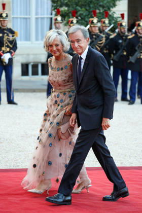 DiÌ‚ner d Etat en l honneur de Mr LEE Jae Myung, PreÌsident de la ReÌpublique de CoreÌe Hà lene Mercier-Arnault and Bernard Arnault Emmanuel Macron et Brigitte Macron recoivent Mr LEE Jae Myung, PreÌsident de la ReÌpublique de CoreÌe et son à pouse, Kim Hye-kyung, à l occasion d un diner d à tat au Palais de l Elysà e à Paris, le 8 septembre 2026. French President, Emmanuel Macron and his wife, Brigitte Macron hosted Mr. LEE Jae Myung, President of the Republic of Korea, and his wife, Kim Hye-kyung, at a state dinner at the Elysà e Palace in Paris on September 8, 2026. Copyright: xFabricexChasseryx