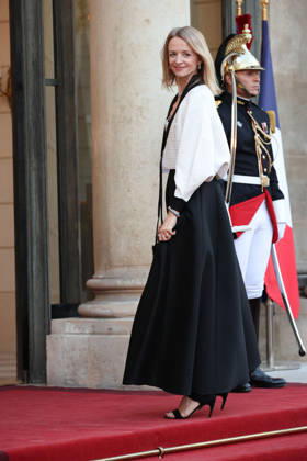 DiÌ‚ner d Etat en l honneur de Mr LEE Jae Myung, PreÌsident de la ReÌpublique de CoreÌe Delphine Arnault Emmanuel Macron et Brigitte Macron recoivent Mr LEE Jae Myung, PreÌsident de la ReÌpublique de CoreÌe et son à pouse, Kim Hye-kyung, à l occasion d un diner d à tat au Palais de l Elysà e à Paris, le 8 septembre 2026. French President, Emmanuel Macron and his wife, Brigitte Macron hosted Mr. LEE Jae Myung, President of the Republic of Korea, and his wife, Kim Hye-kyung, at a state dinner at the Elysà e Palace in Paris on September 8, 2026. Copyright: xFabricexChasseryx