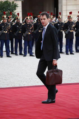 DiÌ‚ner d Etat en l honneur de Mr LEE Jae Myung, PreÌsident de la ReÌpublique de CoreÌe Arthur Mensch (Mistral AI CEO) Emmanuel Macron et Brigitte Macron recoivent Mr LEE Jae Myung, PreÌsident de la ReÌpublique de CoreÌe et son à pouse, Kim Hye-kyung, à l occasion d un diner d à tat au Palais de l Elysà e à Paris, le 8 septembre 2026. French President, Emmanuel Macron and his wife, Brigitte Macron hosted Mr. LEE Jae Myung, President of the Republic of Korea, and his wife, Kim Hye-kyung, at a state dinner at the Elysà e Palace in Paris on September 8, 2026. Copyright: xFabricexChasseryx