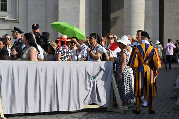 IPA88302826 - Italy, Rome, Vatican, September 9, 2026: Pope Leo XVI s General Audience in St. Peter s Square Photograph by ALESSIA GIULIANI Catholic Press Photo RESTRICTED TO EDITORIAL USE - NO MARKETING - NO ADVERTISING CAMPAIGNS.  Copyright: xCatholicxPressxPhotox xCATHOLICPRESSPHOTOx IPA88302826