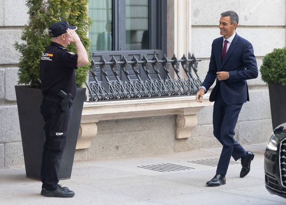 Congressional Questioning Session Dominated by the Crisis in Ceuta Prime Minister Pedro Sánchez upon his arrival at a plenary session in the Congress of Deputies on September 9, 2026, in Madrid, Spain. The government faces its first question-and-answer session since the start of the legislative session, coinciding with the declassification of some 40 documents, dated from July 1 to August 1, related to the crisis in Ceuta stemming from the mass influx of some 80,000 migrants across the border with Morocco. Saiz indicated that more relevant reports would be published if necessary, as the government has nothing to hide. SEPTEMBER 9, 2026, Madrid, Spain  Copyright: xEduardoxParrax 7759772