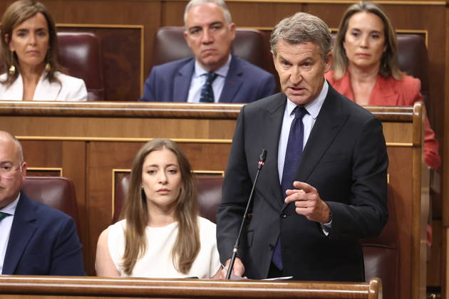 Government Question Period in Congress Dominated by the Crisis in Ceuta Alberto Núnez Feijóo, president of the Popular Party, speaks during a plenary session in the Congress of Deputies on September 9, 2026, in Madrid, Spain. The government faces its first question-and-answer session since the start of the legislative session, coinciding with the declassification of some 40 documents, dated from July 1 to August 1, related to the crisis in Ceuta stemming from the mass influx of some 80,000 migrants from the border with Morocco. Saiz indicated that more relevant reports would be published if necessary, as the Executive has nothing to hide. SEPTEMBER 9, 2026 Madrid, Spain  Copyright: xEduardoxParrax 7759799