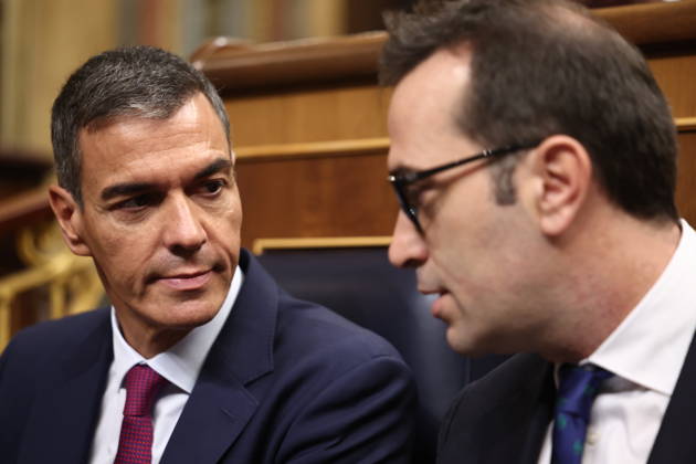 Government Question Period in Congress Dominated by the Crisis in Ceuta Prime Minister Pedro Sánchez and First Vice President and Minister of Economy, Trade, and Business Carlos Cuerpo upon their arrival at a plenary session in the Congress of Deputies on September 9, 2026, in Madrid, Spain. The government faces its first question-and-answer session since the start of the legislative session, coinciding with the declassification of some 40 documents, dated from July 1 to August 1, related to the crisis in Ceuta resulting from the mass influx of some 80,000 migrants from the border with Morocco. Saiz indicated that more relevant reports would be published if necessary, as the Executive has nothing to hide. SEPTEMBER 9, 2026, Madrid, Spain  Copyright: xEduardoxParrax 7759789